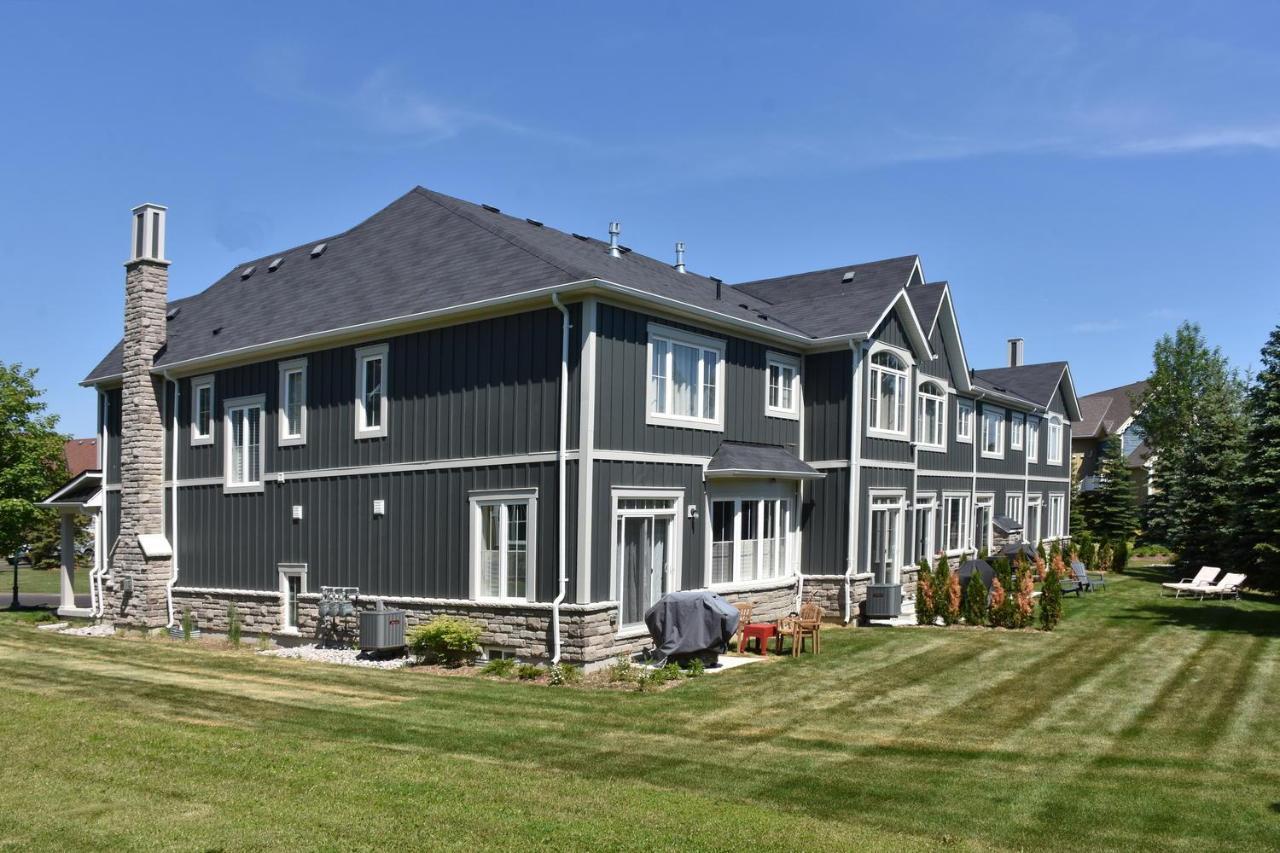 New Blue Mountain Village Snowbridge Executive Townhome Sleeps 10 With Outdoor Pool And Shuttle Nottawa Exteriör bild