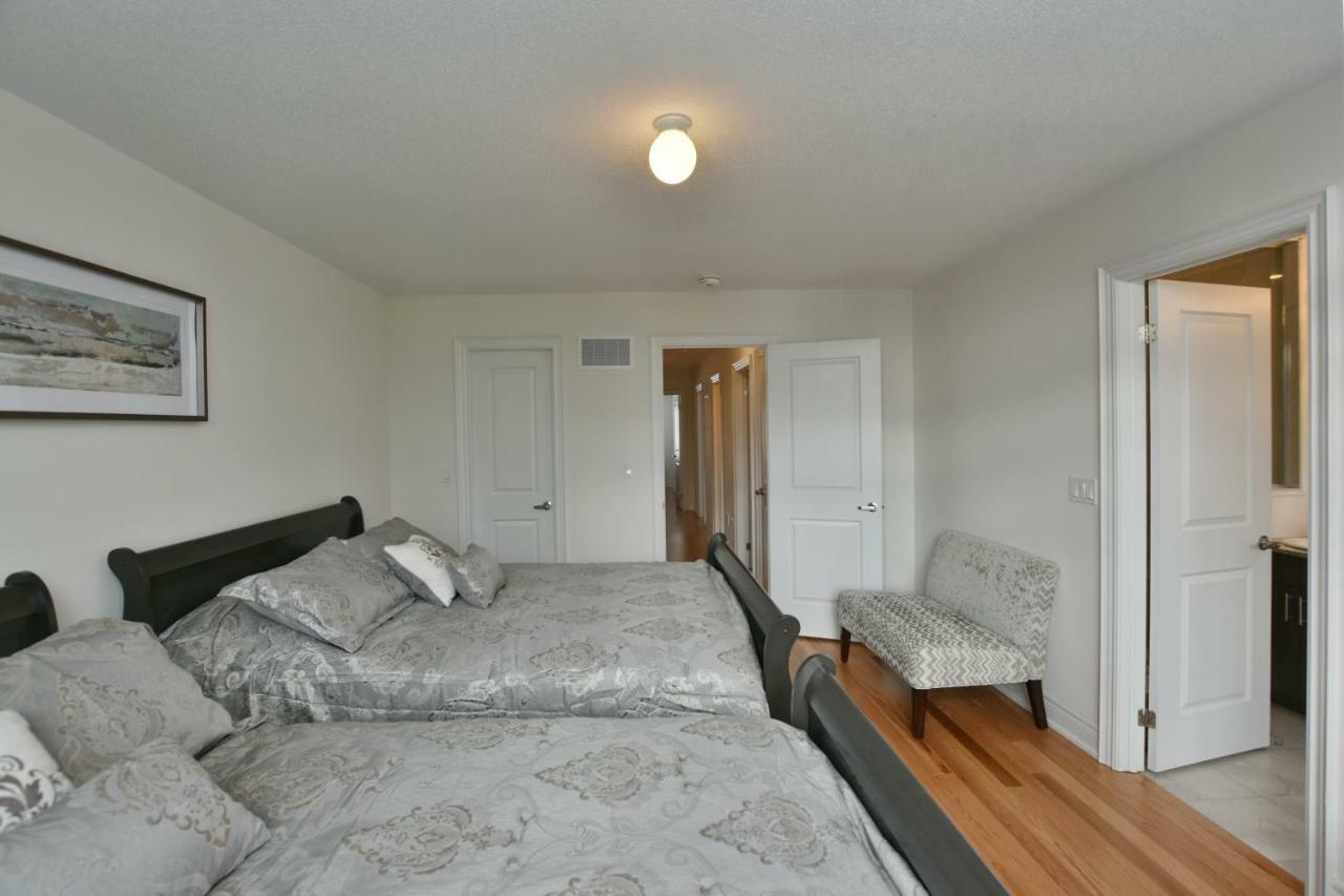 New Blue Mountain Village Snowbridge Executive Townhome Sleeps 10 With Outdoor Pool And Shuttle Nottawa Exteriör bild