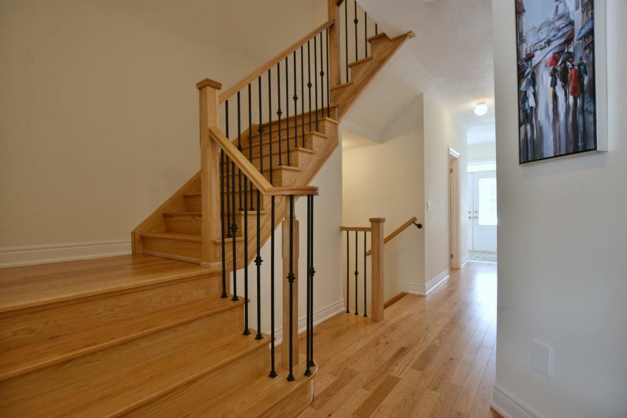 New Blue Mountain Village Snowbridge Executive Townhome Sleeps 10 With Outdoor Pool And Shuttle Nottawa Exteriör bild