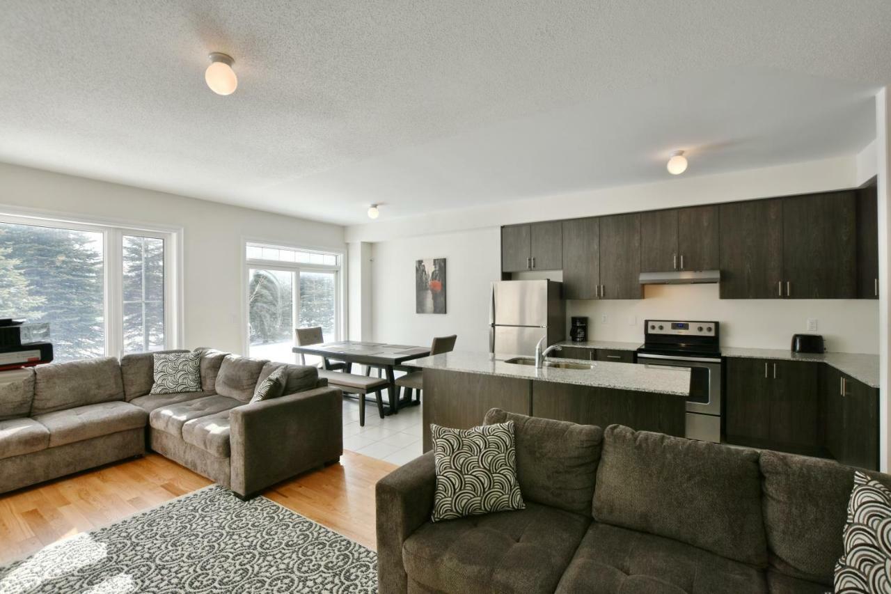 New Blue Mountain Village Snowbridge Executive Townhome Sleeps 10 With Outdoor Pool And Shuttle Nottawa Exteriör bild
