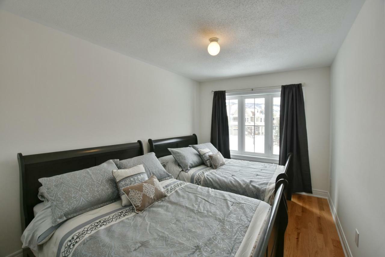 New Blue Mountain Village Snowbridge Executive Townhome Sleeps 10 With Outdoor Pool And Shuttle Nottawa Exteriör bild
